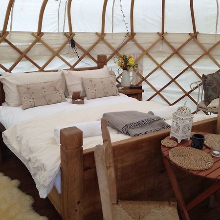 Secret Cloud House Holidays Hotell Cauldon Eksteriør bilde