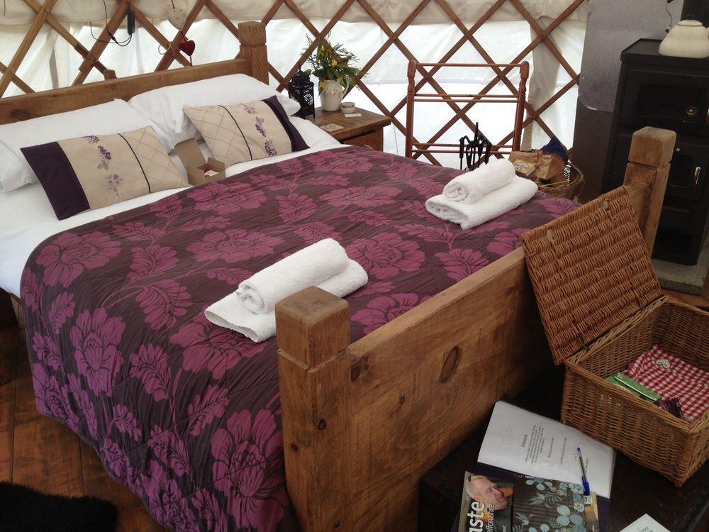 Secret Cloud House Holidays Hotell Cauldon Eksteriør bilde
