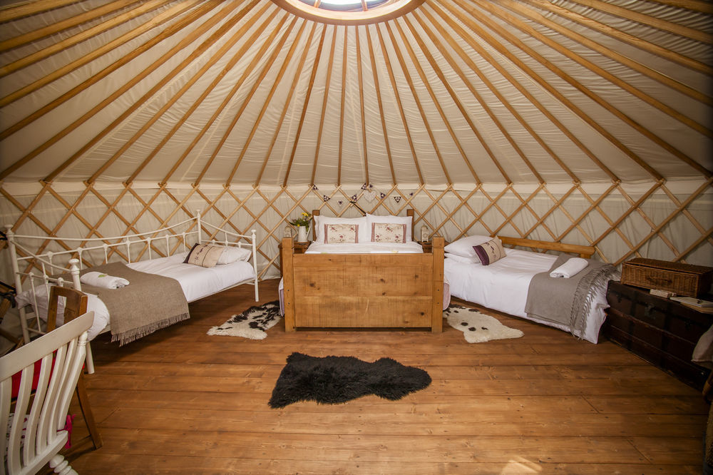 Secret Cloud House Holidays Hotell Cauldon Eksteriør bilde